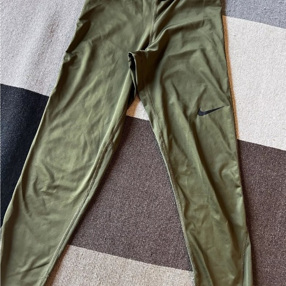 Nike pro leggings - Picture 2 of 2